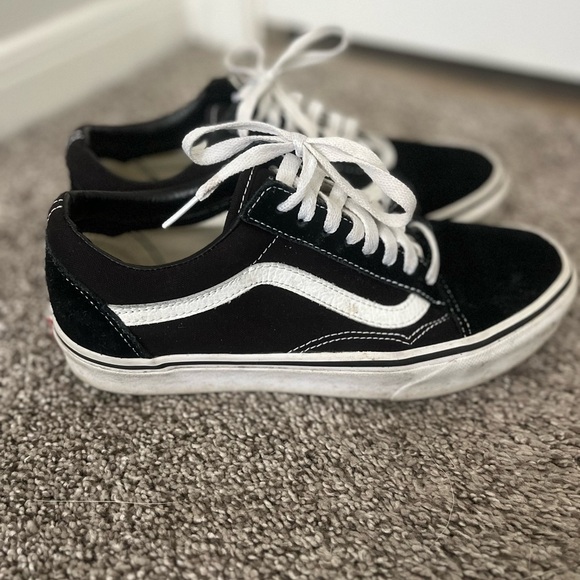 Women’s black vans - Picture 1 of 3